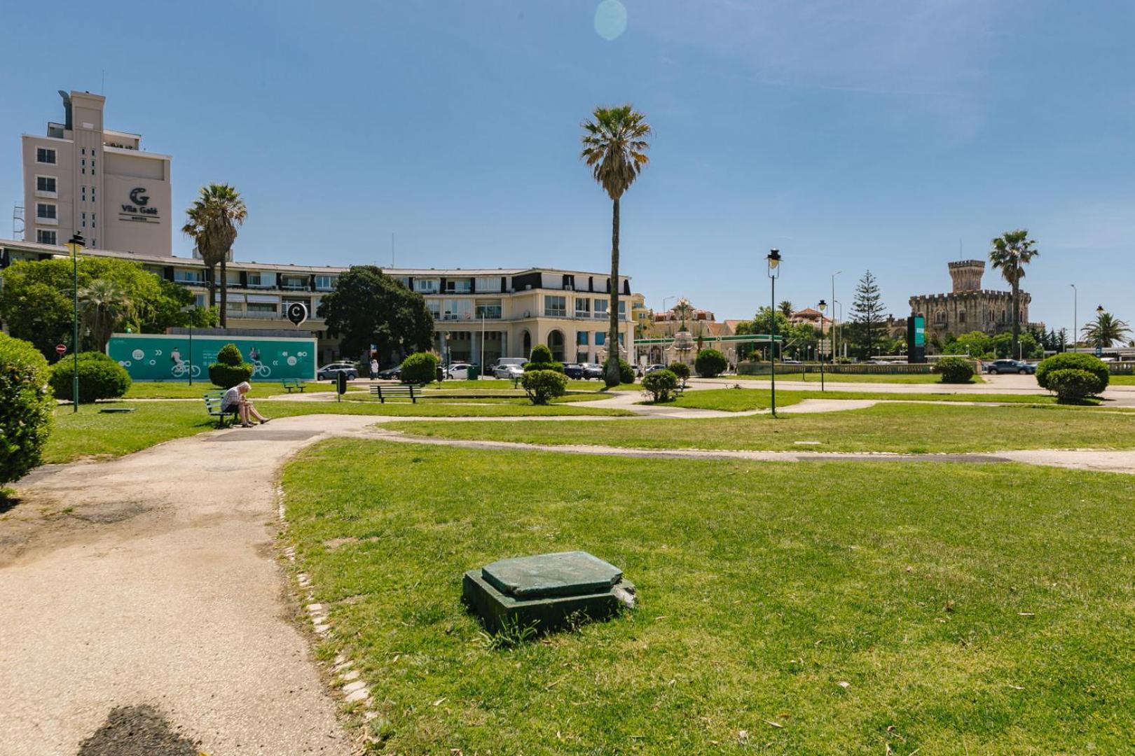 Rent4Rest Estoril Beachfront Apartments Exterior photo