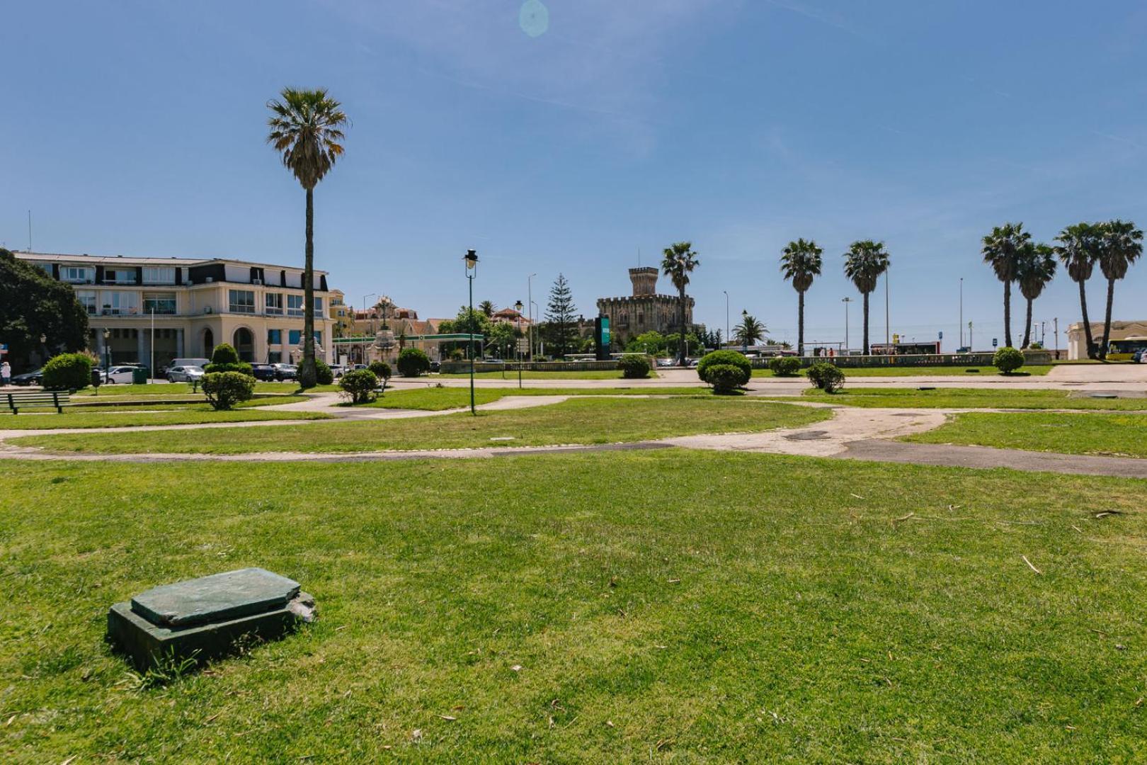 Rent4Rest Estoril Beachfront Apartments Exterior photo