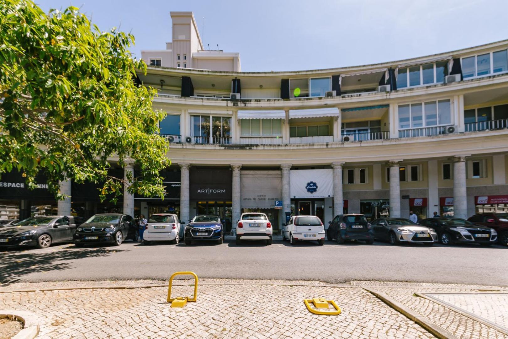 Rent4Rest Estoril Beachfront Apartments Exterior photo